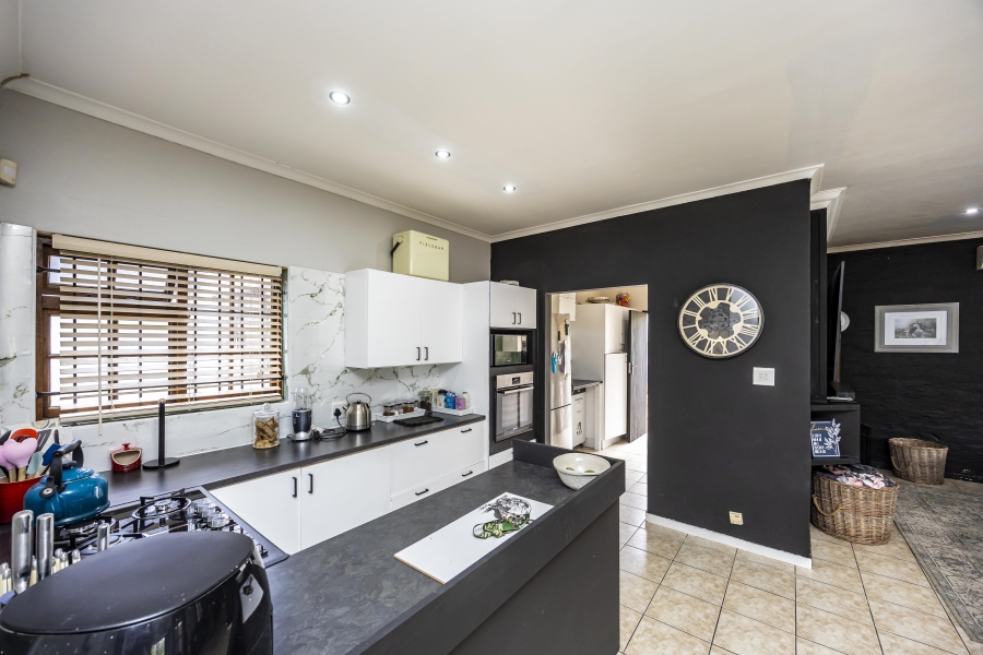 4 Bedroom Property for Sale in Blue Bend Eastern Cape
